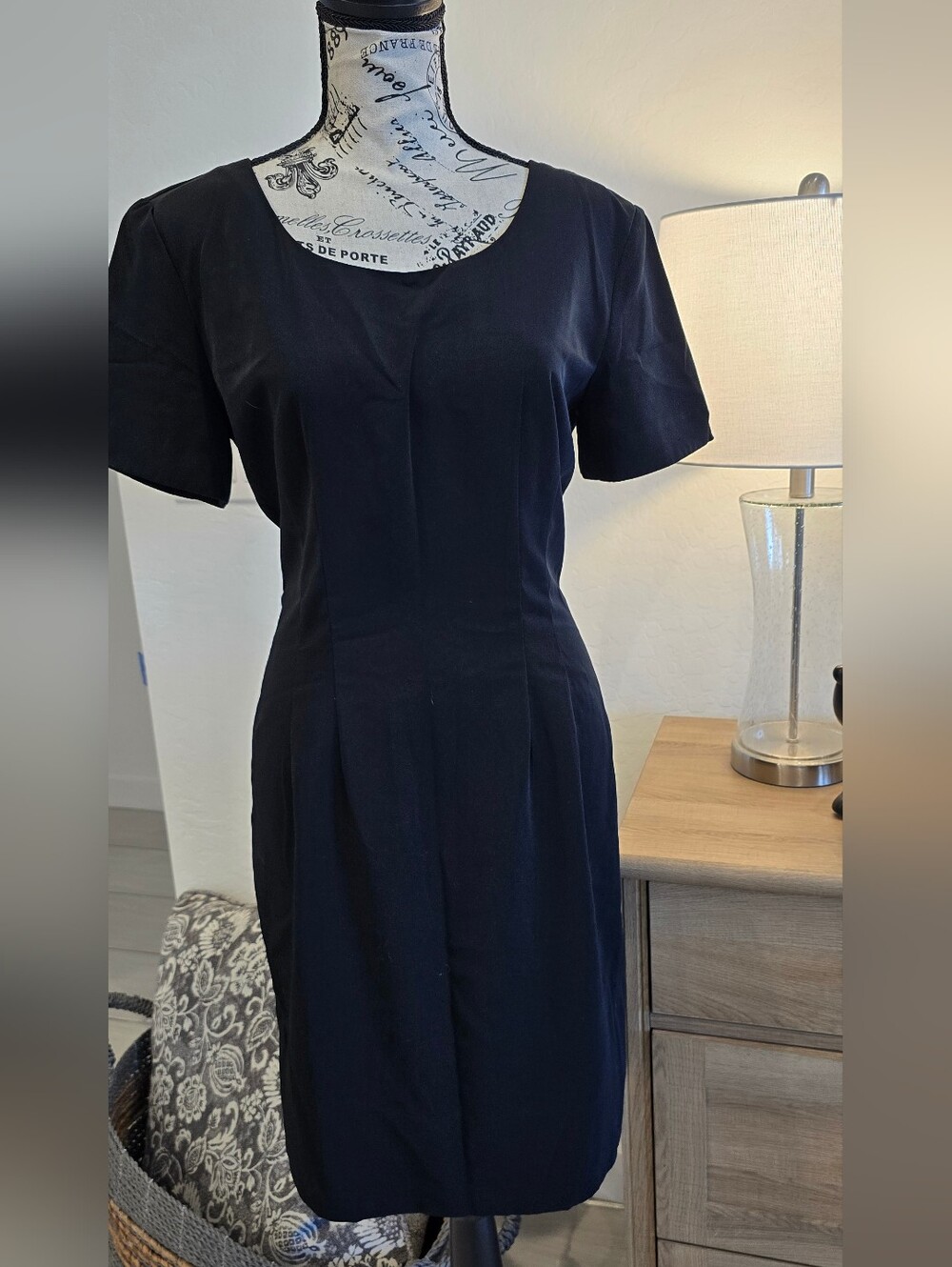 Classic Short-Sleeve Midi Dress in Black